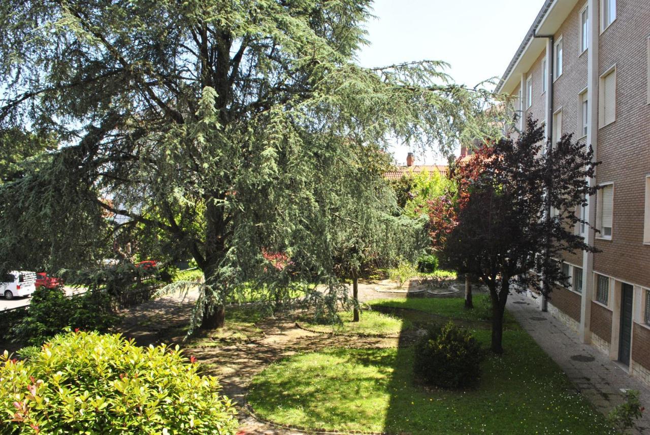 Готель Residencia Universitaria Alto De Miranda - ResiСантандер Екстер'єр фото